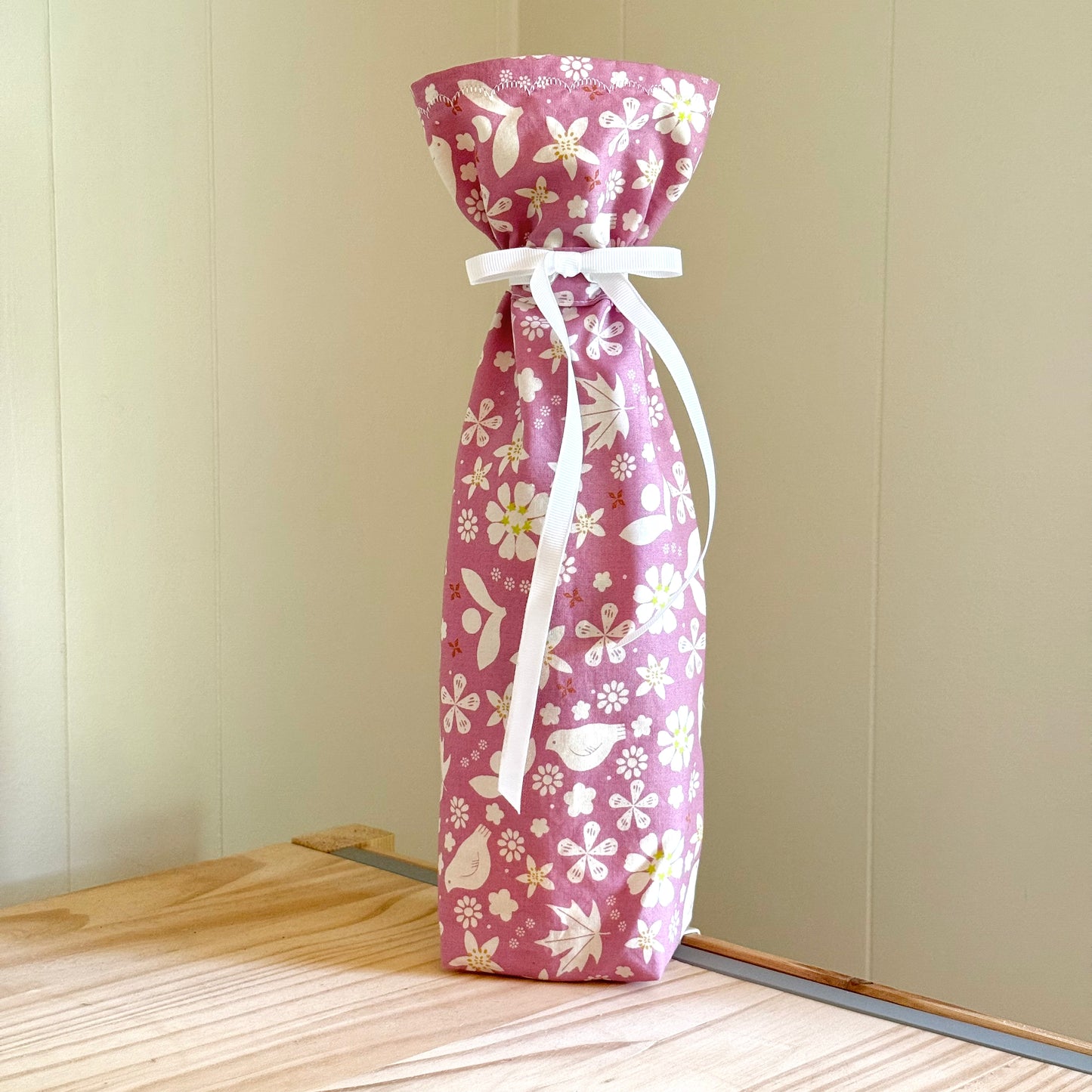 Collage Floral - Bottle Bag