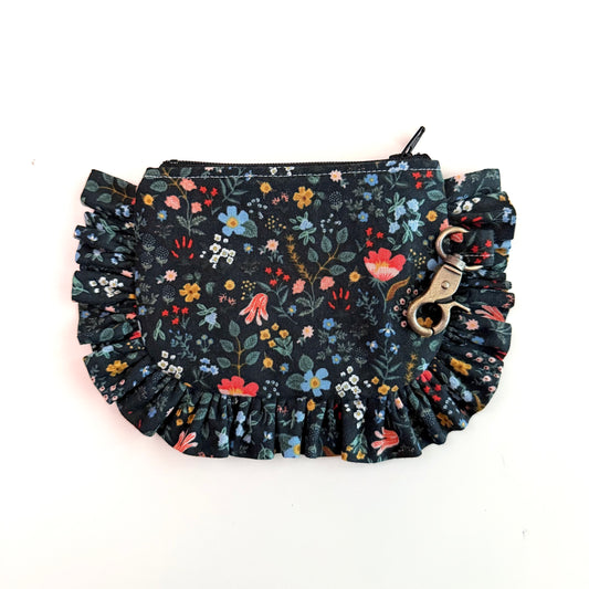 Neutral Garden - Ruffle Wallet