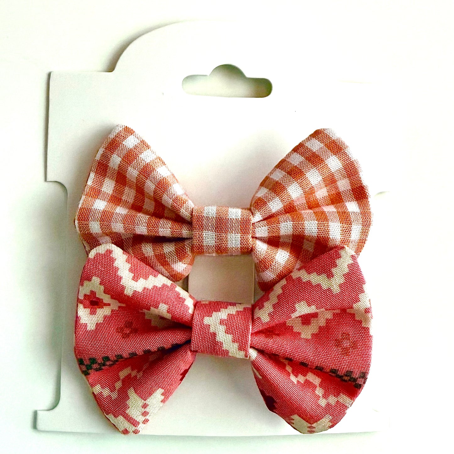 Pink Sweater #1 - Alligator Clip Bow Set